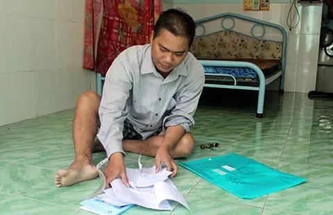 Rớt nước mắt với hoàn cảnh ngặt nghèo của công nhân ảnh 2