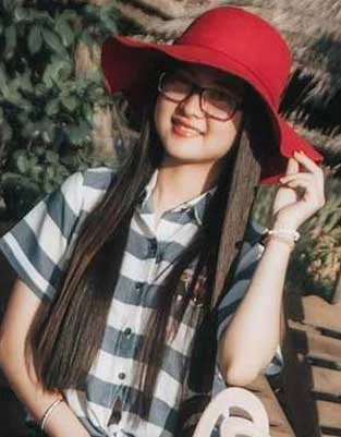 Sinh viên bán trà chanh gây quỹ giúp bạn ảnh 2