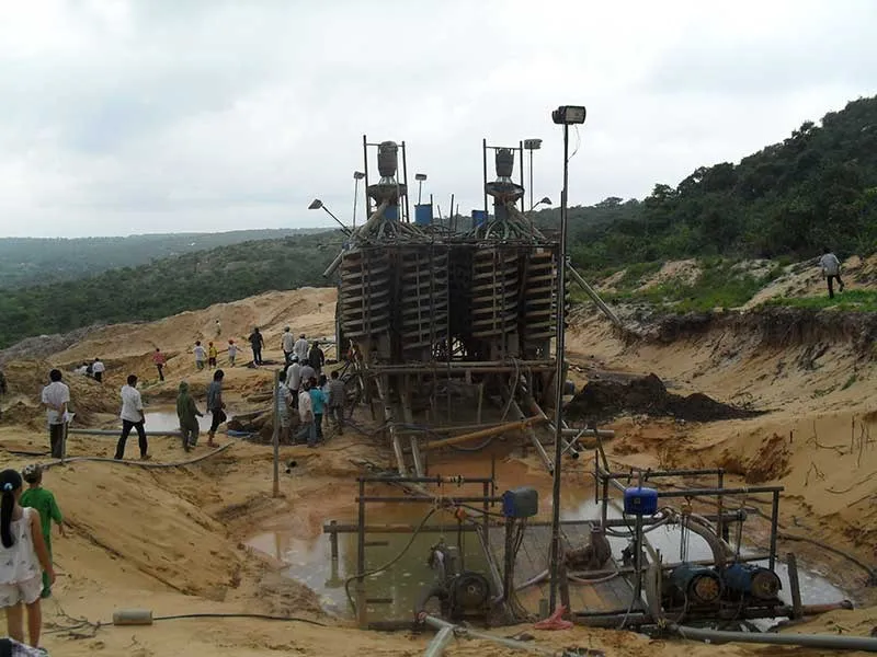 Thủ phủ titan kêu cứu - Bài 1: Được ít, mất nhiều - ảnh 2