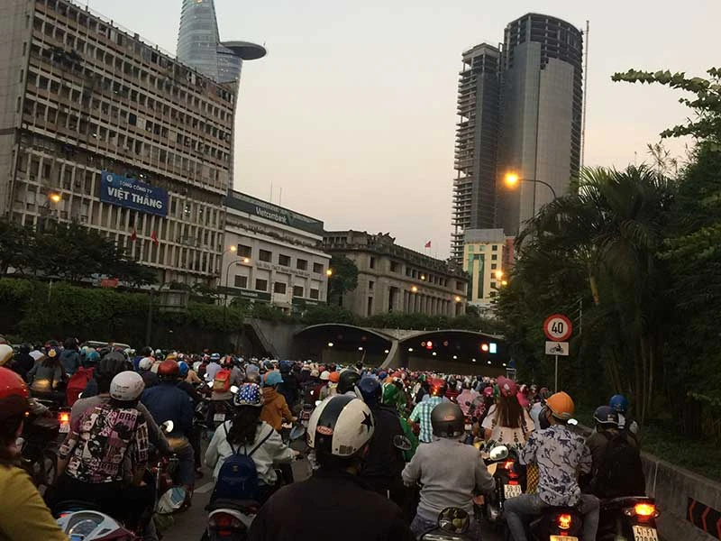 Hầm Thủ Thiêm kẹt cứng ảnh 2