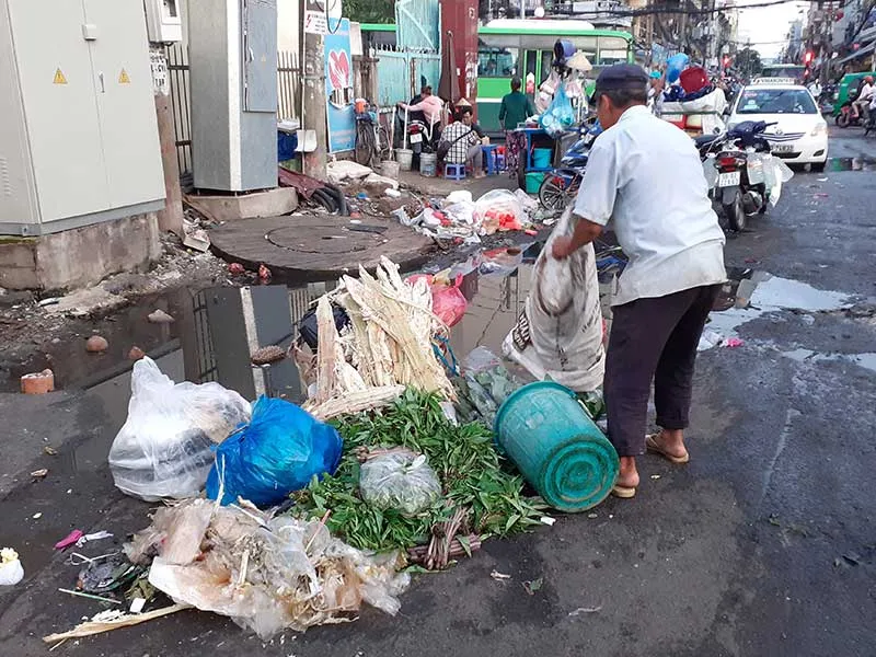 Người dân mong gắn camera, xử phạt người xả rác ảnh 3