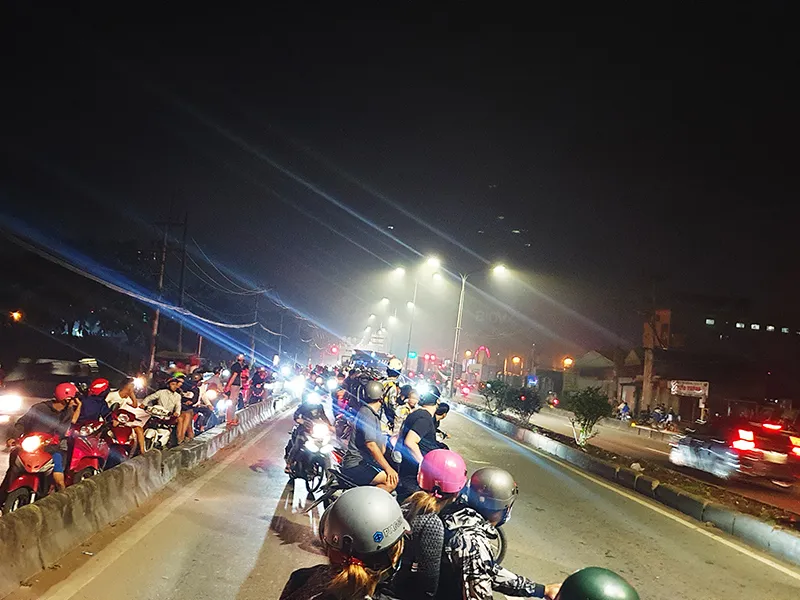 Quái xế ‘quậy’ trắng đêm và phóng chạy khi bị vây ráp ảnh 4