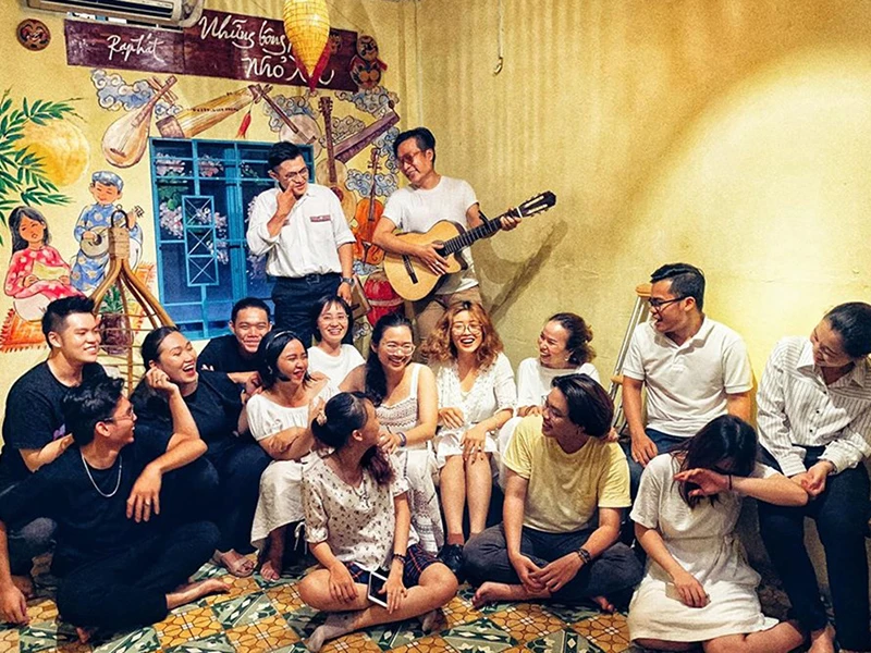 Người phụ nữ góp nhặt câu chuyện ấu thơ giữa Sài Gòn ảnh 3 Người phụ nữ góp nhặt câu chuyện ấu thơ giữa Sài Gòn ảnh 3