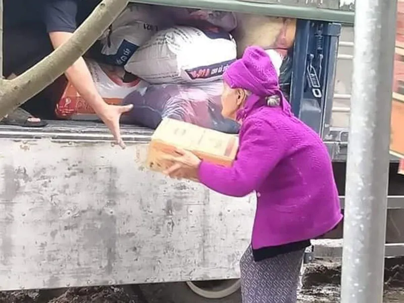 Lòng tốt đã ‘thắp’ lại tinh thần nhân văn ảnh 2