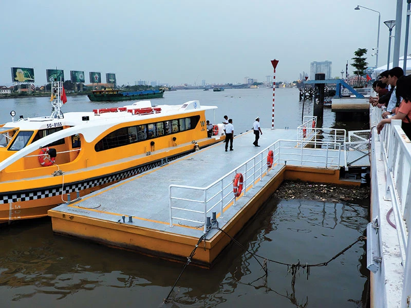 Buýt sông là phương tiện công cộng mới trên sông Sài Gòn. Ảnh: shutterstock