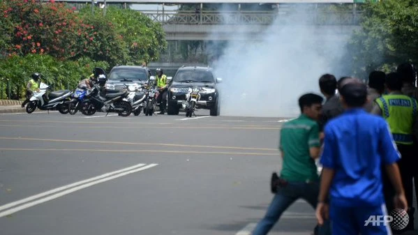 Cuộc tấn công khủng bố tại Indonesia đã kết thúc ảnh 8