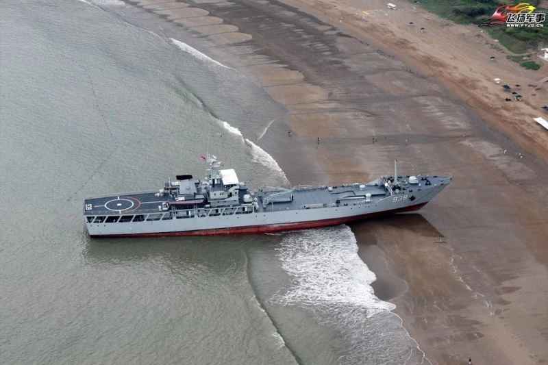 Tàu đổ bộ Type 072A