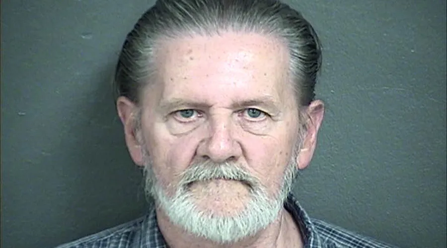 Cụ ông cướp ngân hàng để vào tù … trốn vợ