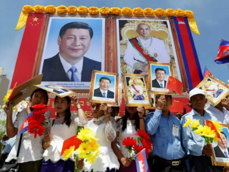 Ông Tập Cận Bình thăm Campuchia, ký 31 thỏa thuận