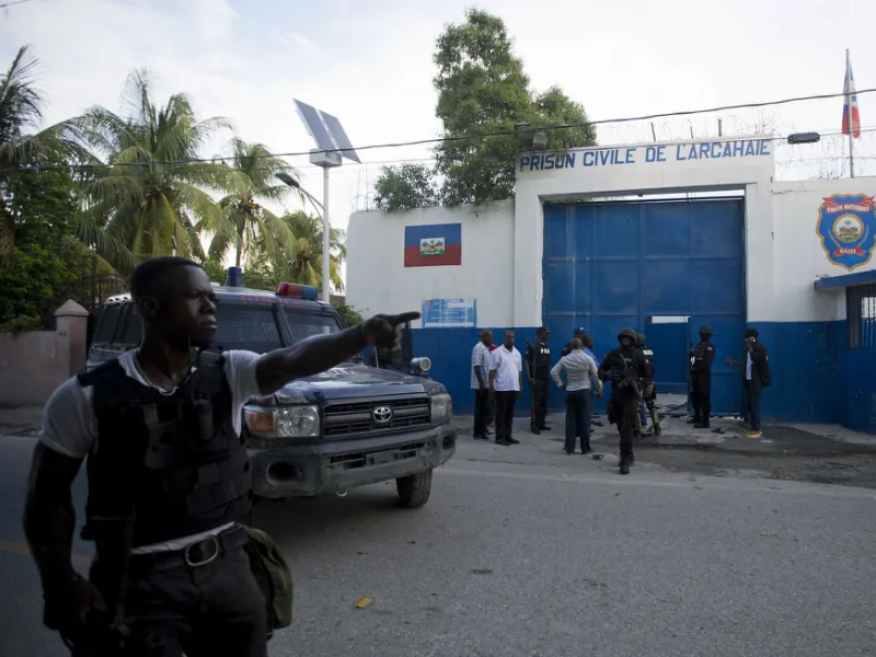 174 tù nhân cướp vũ khí, vượt ngục hàng loạt