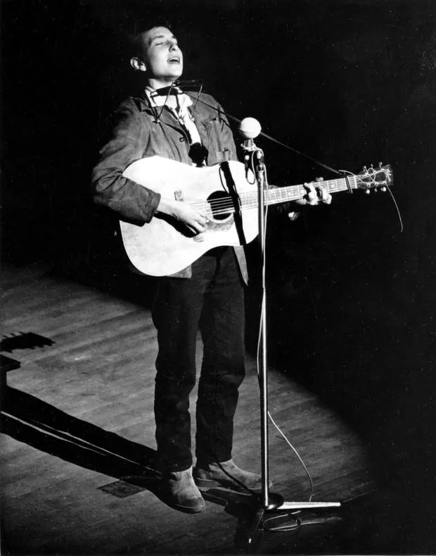 Viện sĩ Thụy Điển nổi đóa chỉ trích Bob Dylan kiêu ngạo