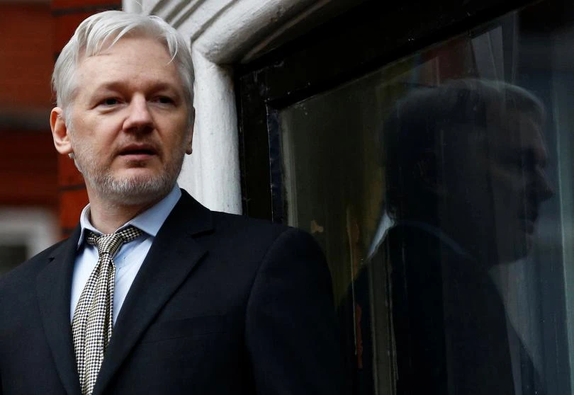  Nhà sáng lập Wikileaks Julian Assange