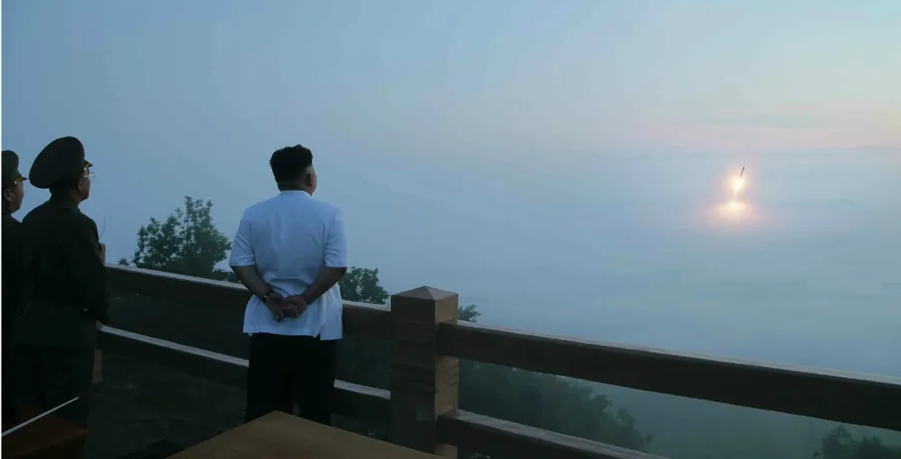 Nóng: Triều Tiên bất ngờ phóng tên lửa, nổ giữa trời ảnh 1 Nóng: Triều Tiên bất ngờ phóng tên lửa, nổ giữa trời ảnh 1