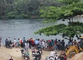 Cả trăm người tìm kiếm một người bỏ xe trên cầu đi nhậu ảnh 2 Một người để xe trên cầu, nhảy sông tự tử