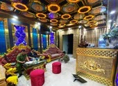Ô tô tông xe cấp cứu, 3 người bị thương ảnh 2 Rủ nhân viên nữ đi chơi bất thành, nhóm người phá quán karaoke