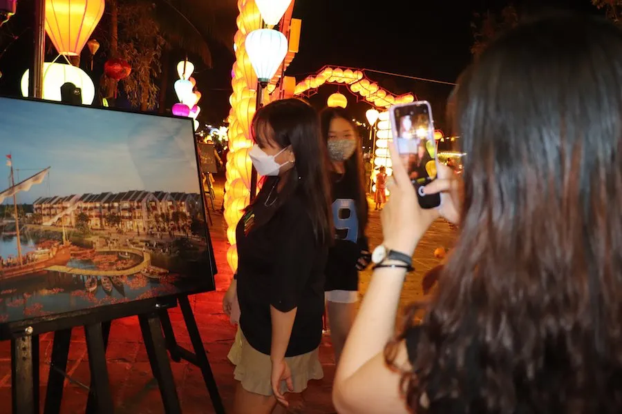 Lung linh Hội đèn lồng, Hội An như chưa bao giờ có dịch ảnh 9