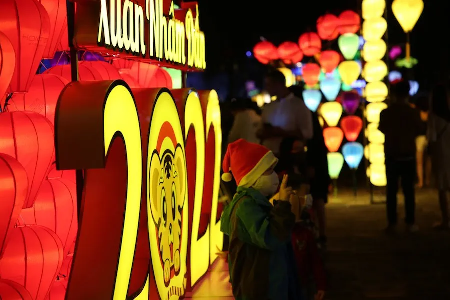 Lung linh Hội đèn lồng, Hội An như chưa bao giờ có dịch ảnh 10