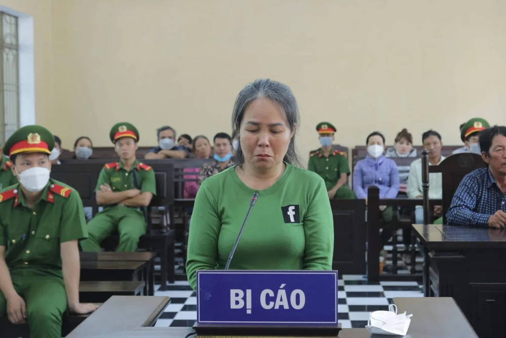 Bị cáo Nguyễn Thị Hồng Loan. Ảnh: TN