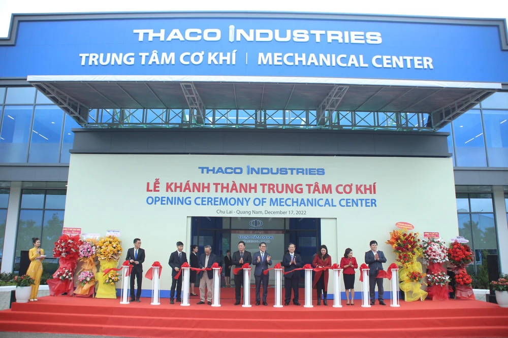 Khánh thành Trung tâm cơ khí THACO INDUSTRIES hơn 100 triệu USD. Ảnh: TN