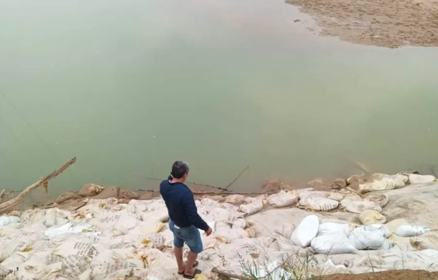 Đoạn sông nơi xảy ra vụ chết đuối thương tâm. Đoạn sông nơi xảy ra vụ chết đuối thương tâm.