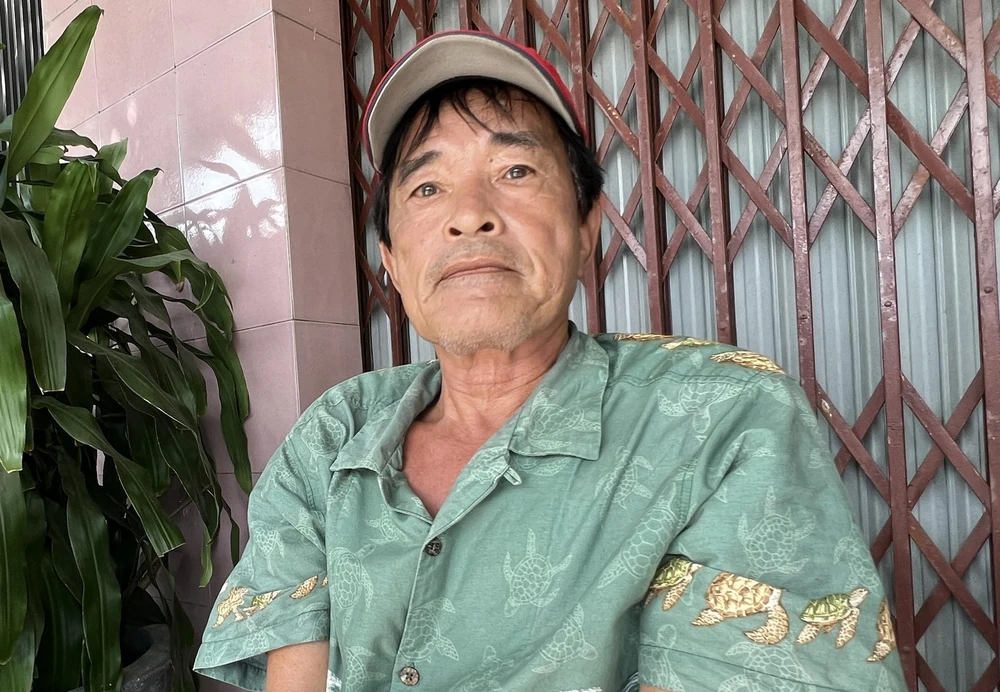 Ông Bảo kể lúc nghe tiếng nạn nhân kêu cứu. Ảnh: TN