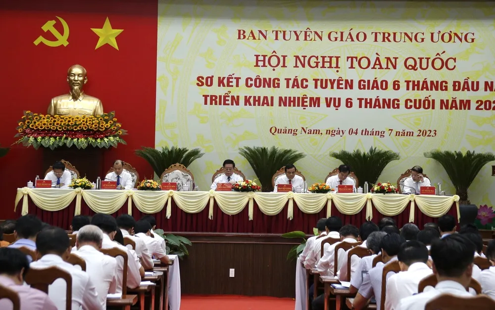 Trưởng Ban Tuyên giáo Trung ương Nguyễn Trọng Nghĩa chủ trì hội nghị toàn quốc sơ kết công tác tuyên giáo sáu tháng đầu năm, triển khai nhiệm vụ sáu tháng cuối năm 2023. Ảnh: TN