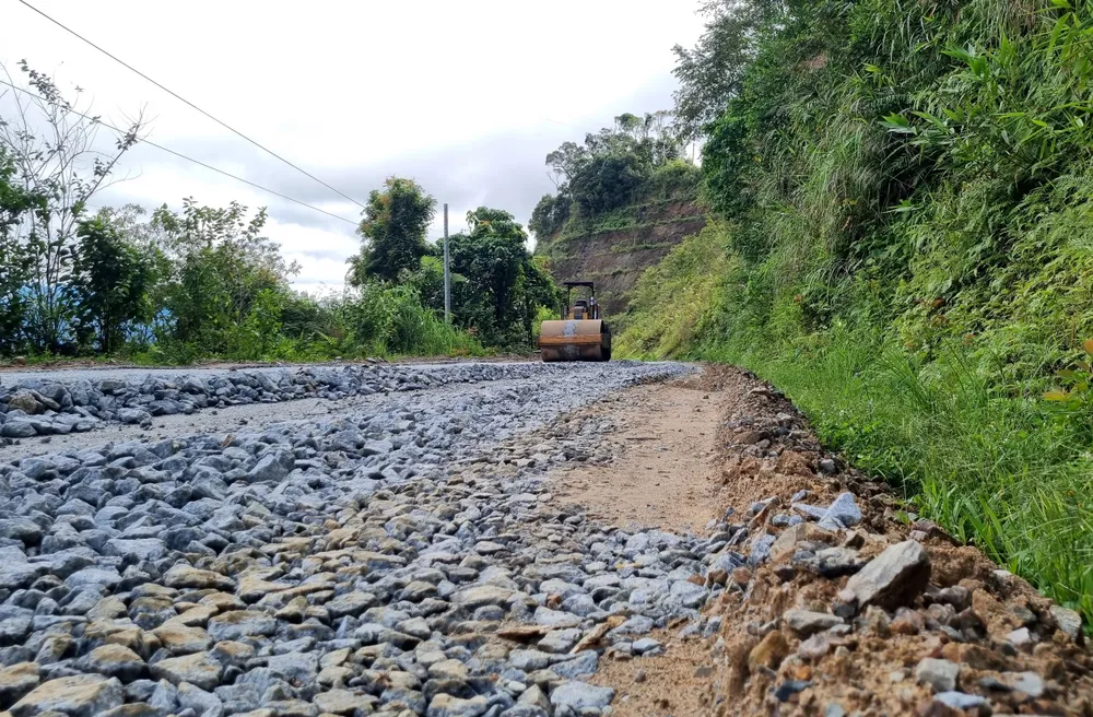 Quốc lộ 14D đến Cửa khẩu quốc tế Nam Giang. Ảnh: TN Quốc lộ 14D đến Cửa khẩu quốc tế Nam Giang. Ảnh: TN