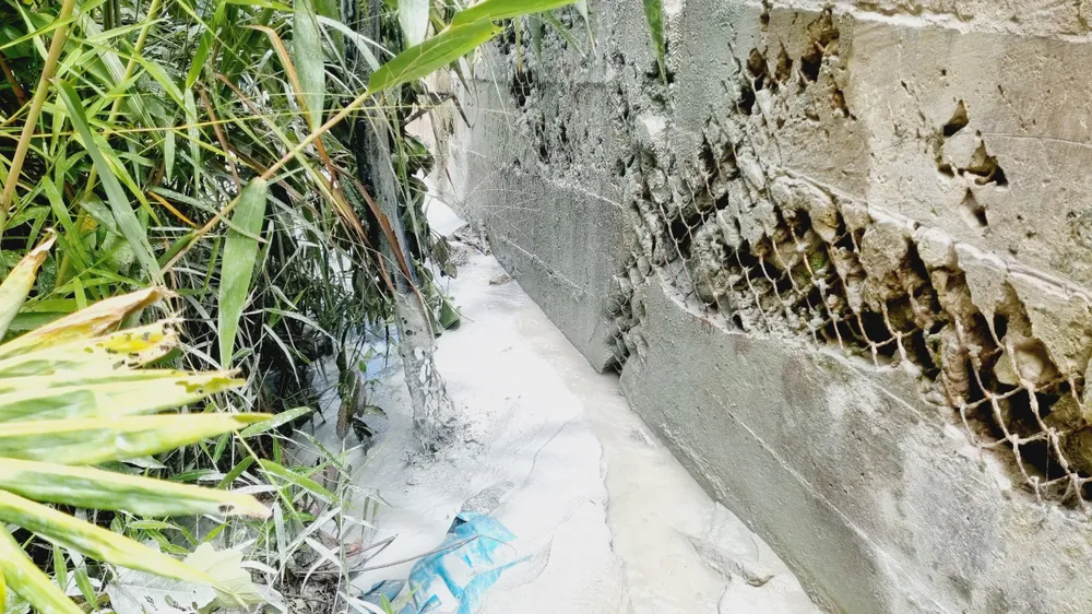 UBND huyện Phước Sơn báo cáo, nguồn nước đục này &quot;không ảnh hưởng ruộng lúa của người dân&quot;. Ảnh: TN