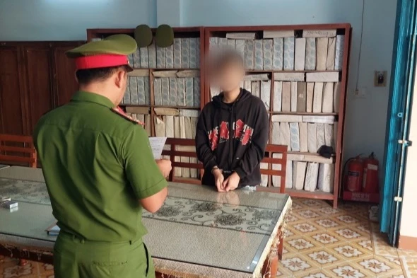 Công an bắt tạm giam ba tháng đối với K để điều tra về hành vi Cố ý gây thương tích. Ảnh: CA