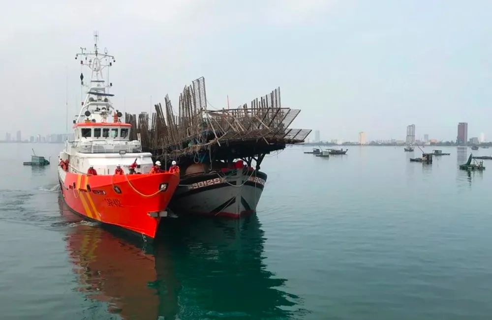 Tàu QNa-90129 từng gặp nạn khi đánh bắt trên vùng biển Hoàng Sa (Việt Nam). Ảnh: HH Ảnh chụp Màn hình 2023-10-17 lúc 8.01.56 CH.png