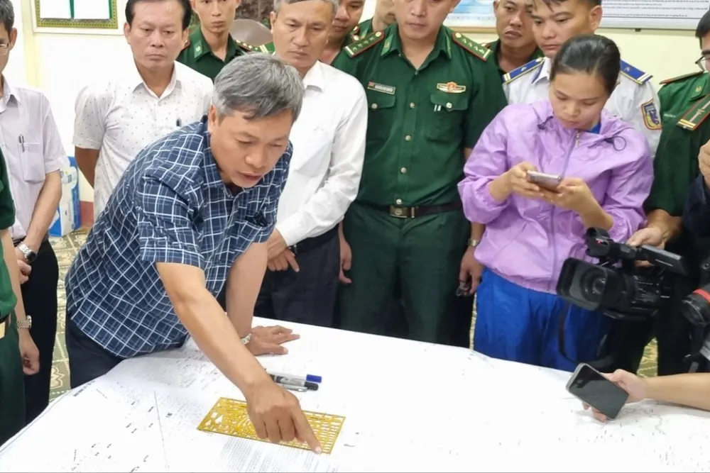 Phó Chủ tịch UBND tỉnh Quảng Nam Hồ Quang Bửu tại buổi làm việc. Ảnh: TN thoi-gian-vang-cuu-nan-3.jpg