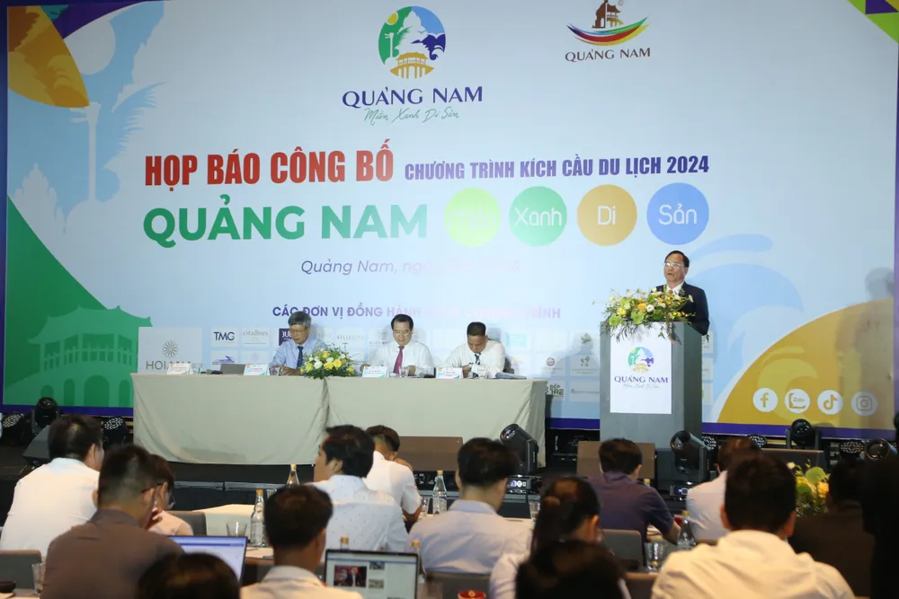 Quang cảnh buổi họp báo công bố chương trình kích cầu du lịch 2024. Ảnh: TN kich-cau-du-lich-3.jpeg