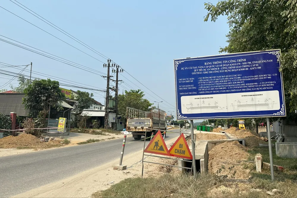 Thông tin gói thầu XD02 thi công xây dựng đoạn Km40 - Km71+500 tuyến Quốc lộ 14E. Ảnh: TN du-an-tap-doan-thuan-an-o-Quang-Nam-12.jpeg