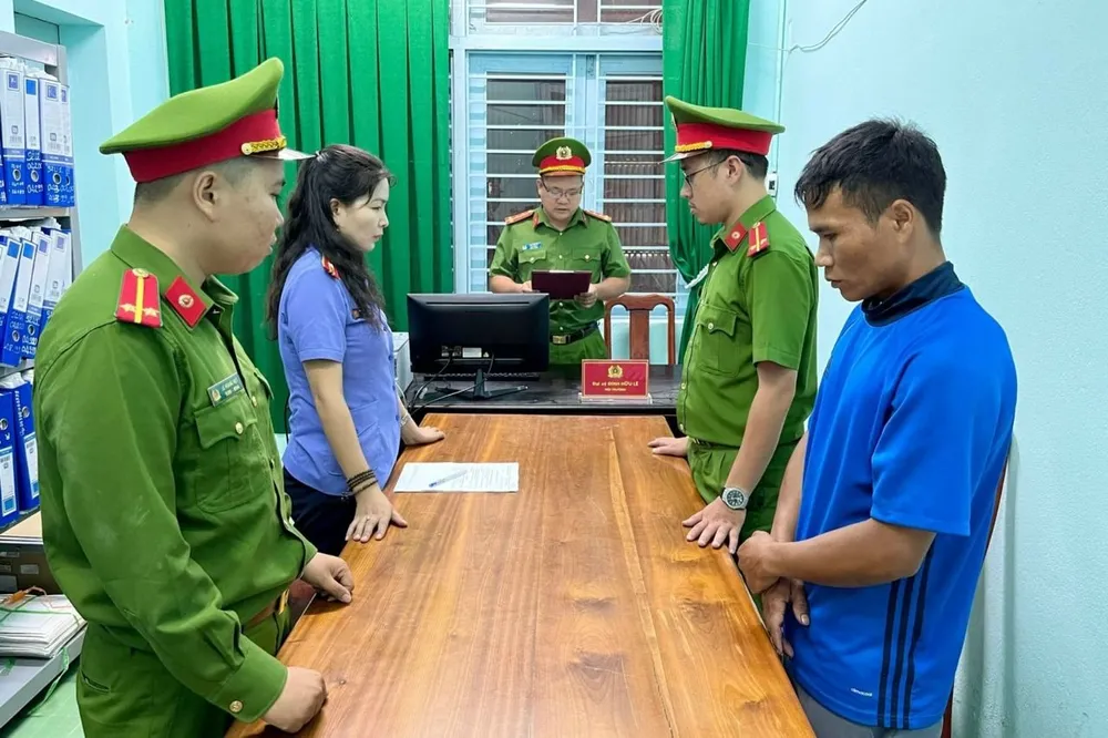 Làm thiếu nữ dưới 16 tuổi mang thai, thanh niên bị khởi tố tội hiếp dâm. Ảnh: CA