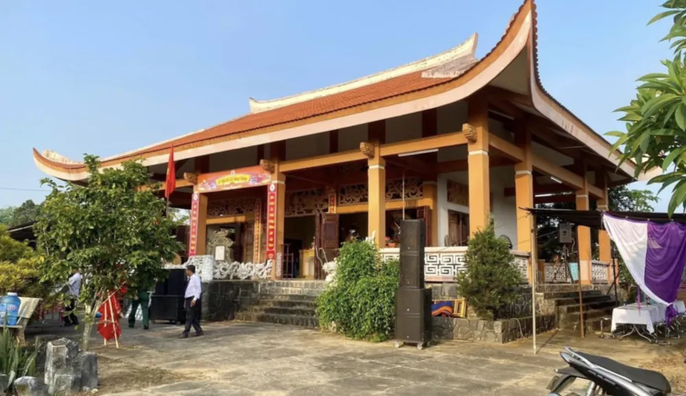 Một góc Khu tưởng niệm Vua Hùng và Chủ tịch Hồ Chí Minh tại thị xã Điện Bàn. Ảnh: CH den-tho-vua-hung-2.png