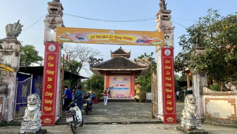 Thị xã Điện Bàn đã có Đền thờ Vua Hùng trong khu tưởng niệm Hùng Vương và Chủ tịch Hồ Chí Minh. Ảnh: CH Thị xã Điện Bàn đã có Đền thờ Vua Hùng trong khu tưởng niệm Hùng Vương và Chủ tịch Hồ Chí Minh. Ảnh: CH