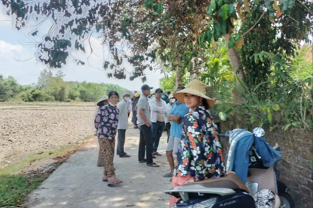 Sau tiếng nổ lớn, phát hiện người đàn ông tử vong trong vườn nhà. Ảnh: TN Sau tiếng nổ lớn, phát hiện người đàn ông tử vong trong vườn nhà. Ảnh: TN