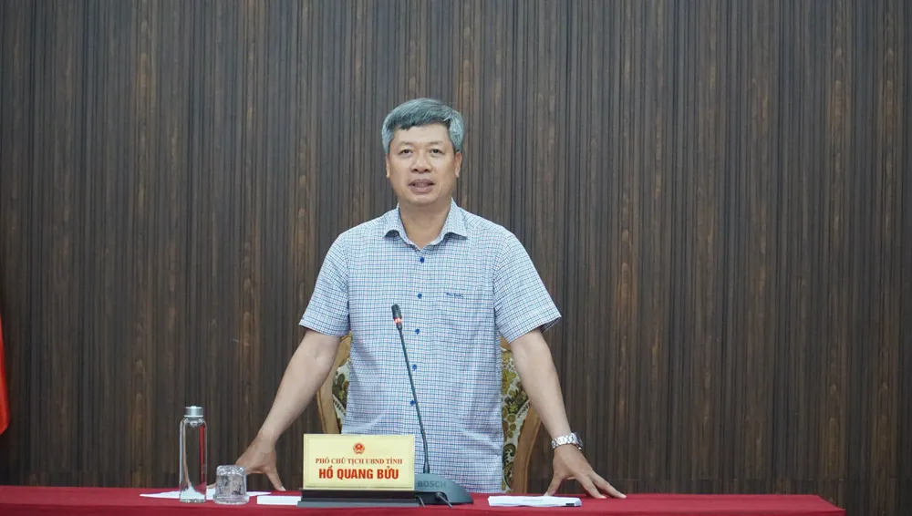Phó Chủ tịch UBND tỉnh Quảng Nam Hồ Quang Bửu chủ trì buổi họp báo. Ảnh: TN Bà Trần Thị Kim Hoa trả lời các nội dung liên quan đến việc sáp nhập huyện Quế Sơn và Nông Sơn. Ảnh: TN