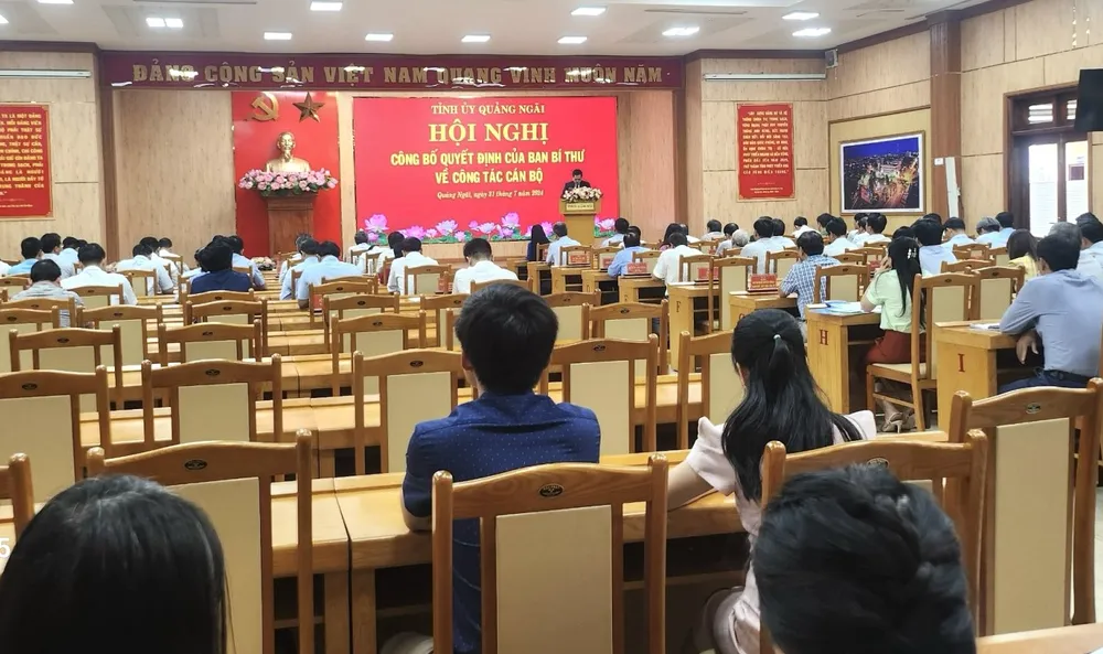 Quang cảnh hội nghị. Ảnh: AC ong-nguyen-hoang-giang-pho-bi-thu-tinh-uy-Quang-Ngai-2.jpeg