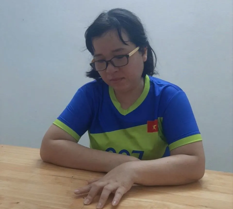 Bị can Vi nhận làm thủ tục chuyển, tách thửa đất nhưng không làm, chiếm đoạt tiền của bị hại. Ảnh: CA Bị can Vi nhận làm thủ tục chuyển, tách thửa đất nhưng không làm, chiếm đoạt của bị hại hơn 250 triệu đồng. Ảnh: CA