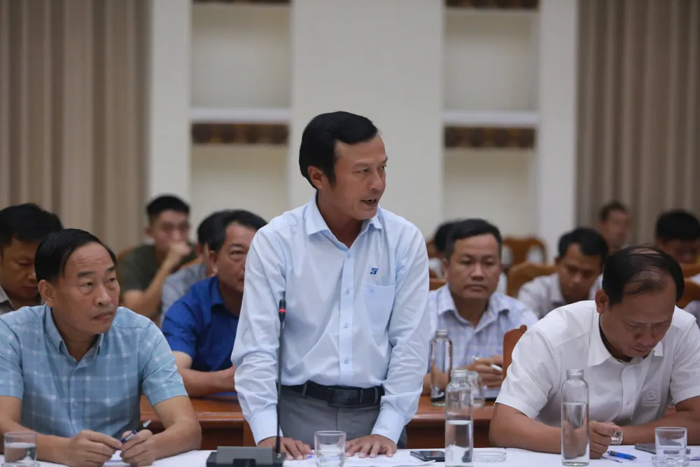 Ông Đinh Thanh Trí nêu khó khăn của nhà thầu xây dựng hiện nay. Ảnh: TN kho-khan-bua-vay-nha-thau-xay-dung-2.jpeg