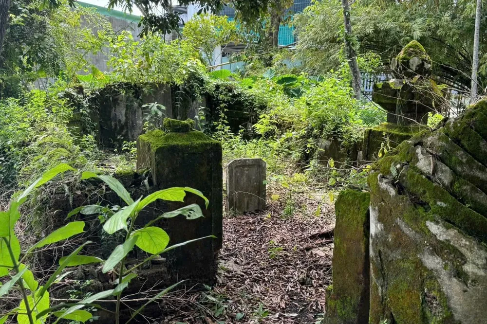 Mộ cổ bà Hằng nghi ngờ có liên quan đến phần mộ nữ sĩ Hồ Xuân Hương. Ảnh: TN