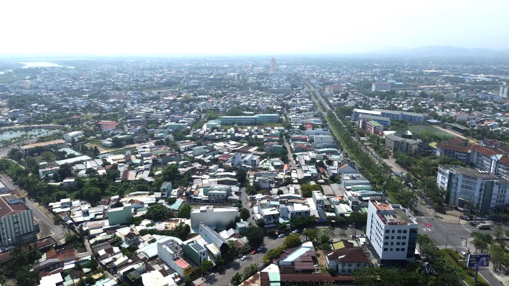 Hiện nay TP Tam Kỳ là nơi các Sở, Ban, ngành của tỉnh Quảng Nam đặt trụ sở. Ảnh: Thanh Nhật