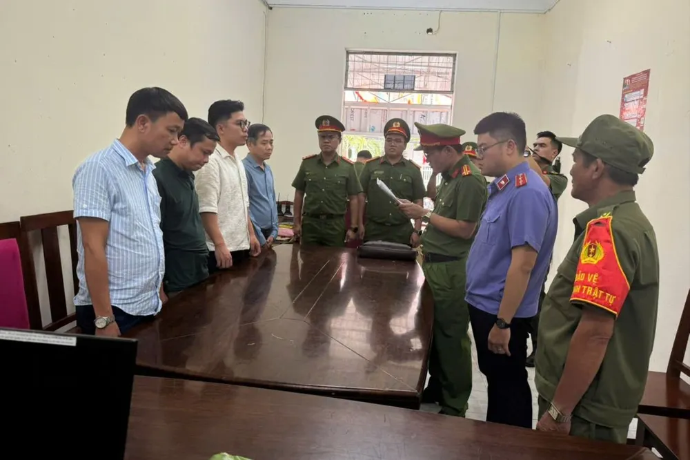 Khởi tố 4 bị can trong vụ mỏ cát 1,2 tỉ đấu giá lên 370 tỉ. Ảnh: CA