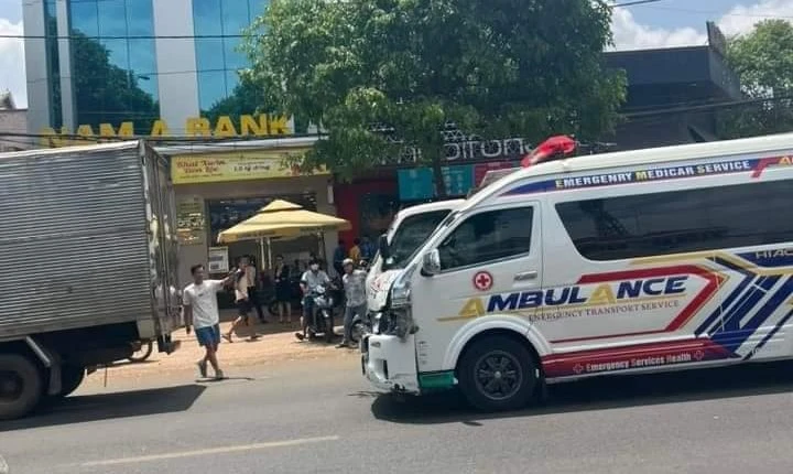 XE CỨU THƯƠNG.jpg