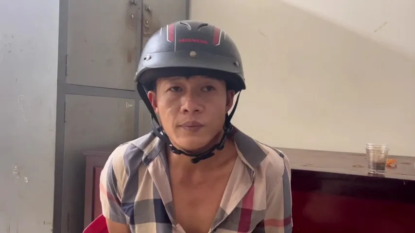 dây chuyền vàng.jpg