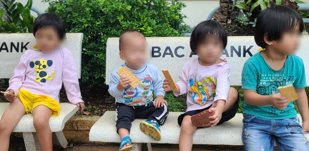 Hiện các bé đã được chăm sóc chu đáo. Ảnh: K.N 4 CHÁU BÉ 11.jpg