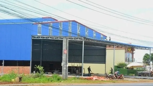 Một kho xưởng sầu riêng ở Krông Pắk. Ảnh: K.N Kho xưởng sầu riêng 1.jpg