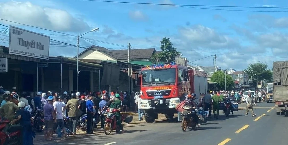 Khu vực xảy ra tai nạn. Ảnh: T.B 3 người tử vong 1.jpg