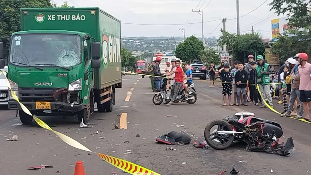 Khu vực xảy ra tai nạn. Ảnh: T.H xe giao hàng 1.jpg
